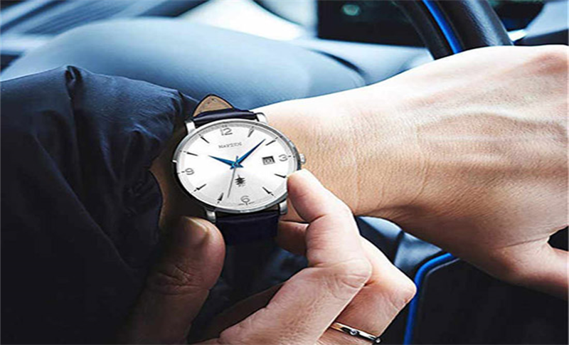 Các dòng sản phẩm đồng hồ Nakzen