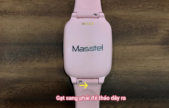 Tháo dây đồng hồ bằng cách kéo chốt mở dây từ trái sang phải