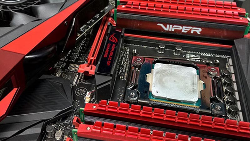 Lắp 2 thanh RAM khác bus cho laptop