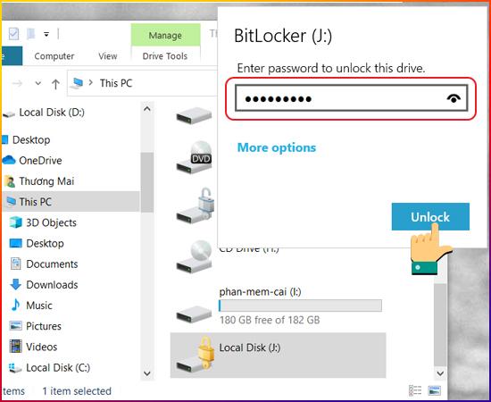 Nhập mật khẩu đã được thiết lập ở trên rồi nhấn Unlock