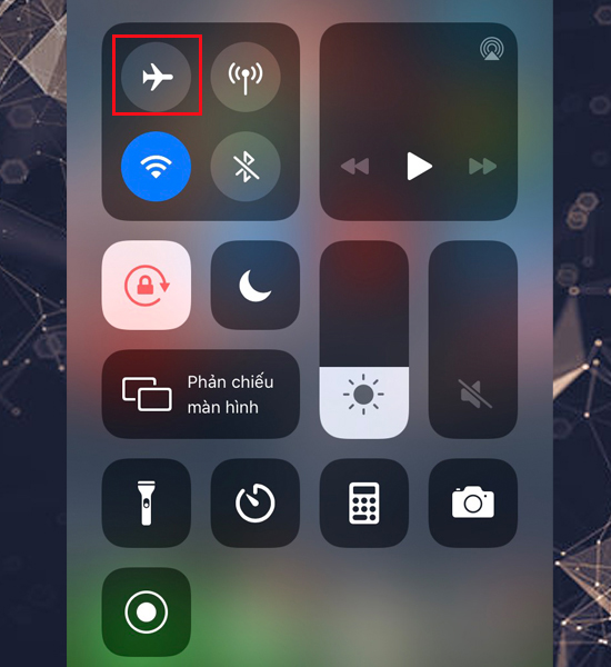 bật chế độ máy bay trên iphone