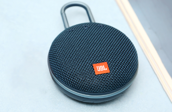 JBL Clip 3 có thể nghe được nhiều thể loại nhạc