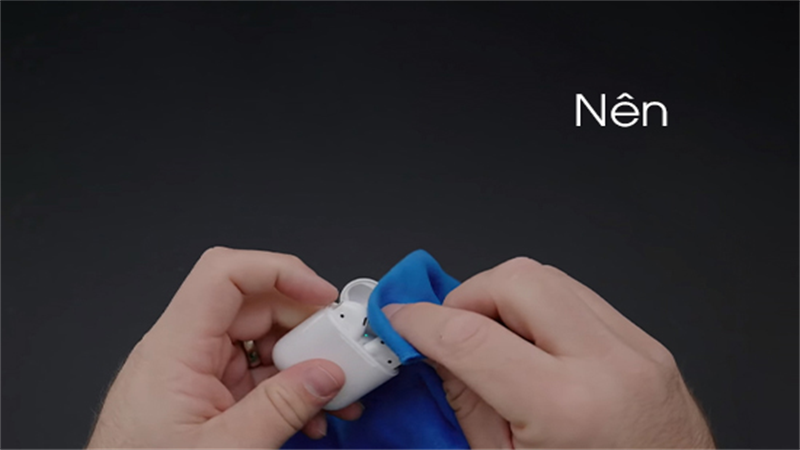 Một số lưu ý khi sử dụng, vệ sinh AirPods và EarPods