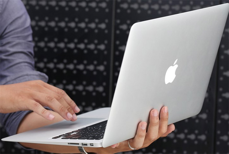 Apple Macbook gây ấn tượng tốt với độ mượt mà và ổn định