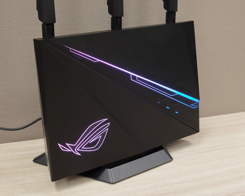 Mẫu ROG Rapture GT-AC2900 của ASUS