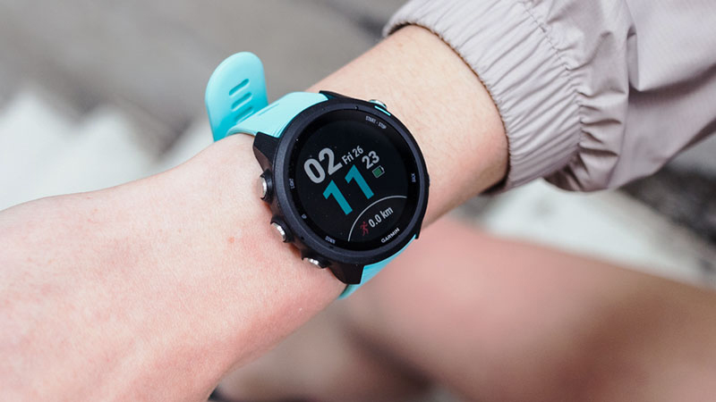 Đồng hồ thông minh Garmin có nhiều tính năng theo dõi sức khỏe