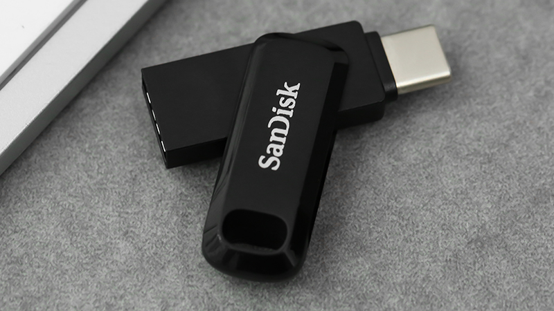 USB là một thiết bị lưu trữ ngoài được nhiều người chọn dùng vì sự nhỏ gọn, tiện lợi