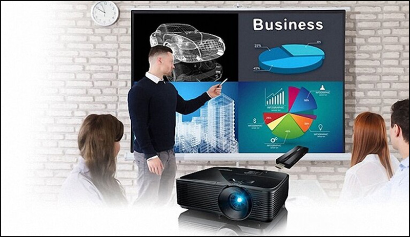 Tiến hành bật máy chiếu