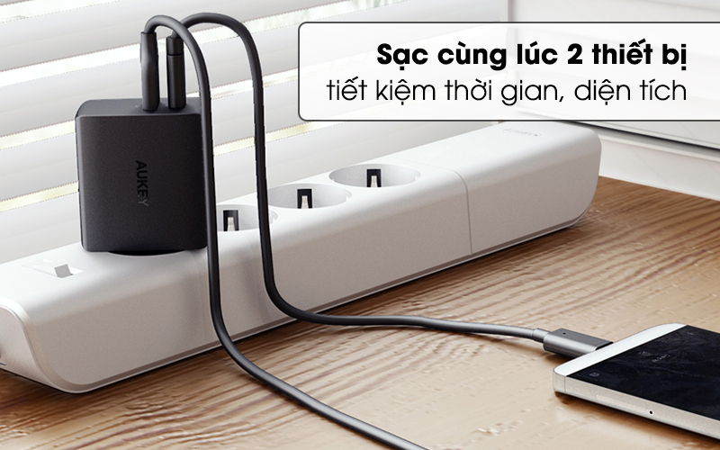 Hỗ trợ 2 cổng sạc cực kỳ tiện lợi