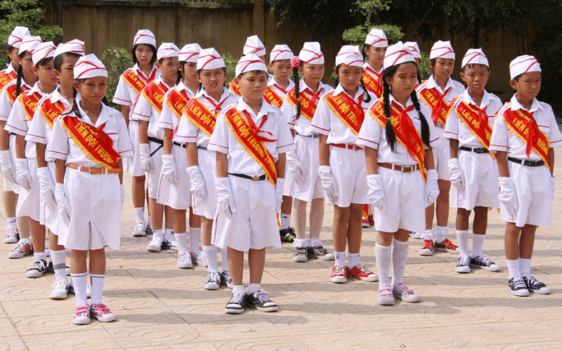“Vì Tổ quốc xã hội chủ nghĩa, vì lý tưởng của Bác Hồ vĩ đại, Sẵn sàng!”