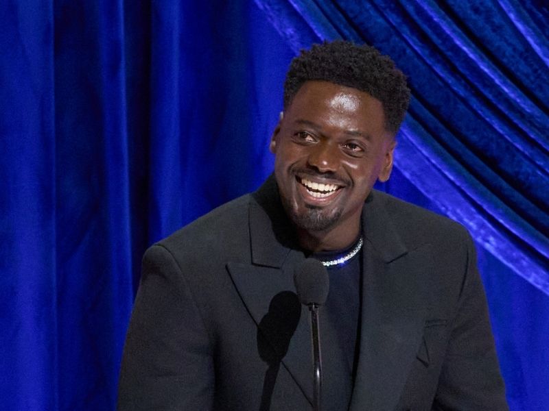 Màn trình diễn đầy ấn tượng của Daniel Kaluuya đã thuyết phục được công chúng