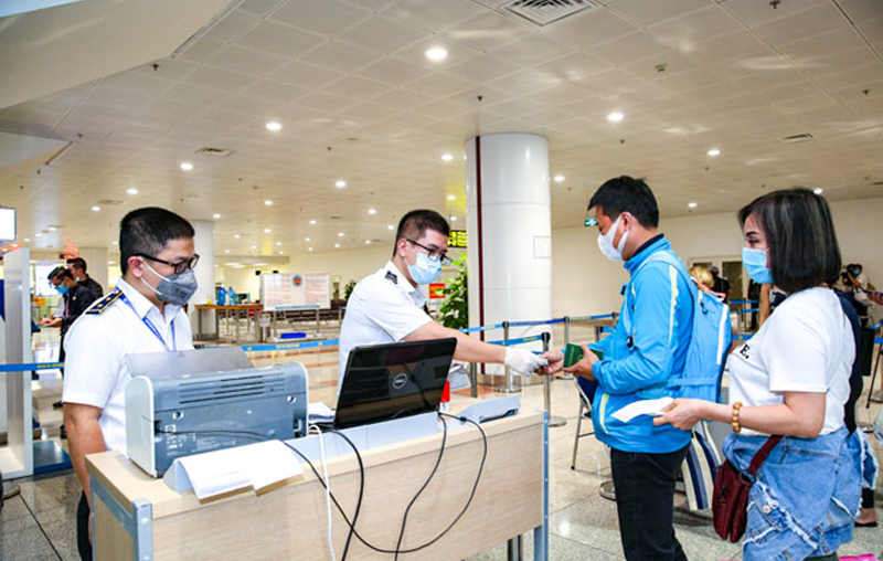 Khai báo y tế cho người nhập cảnh là điều bắt buộc