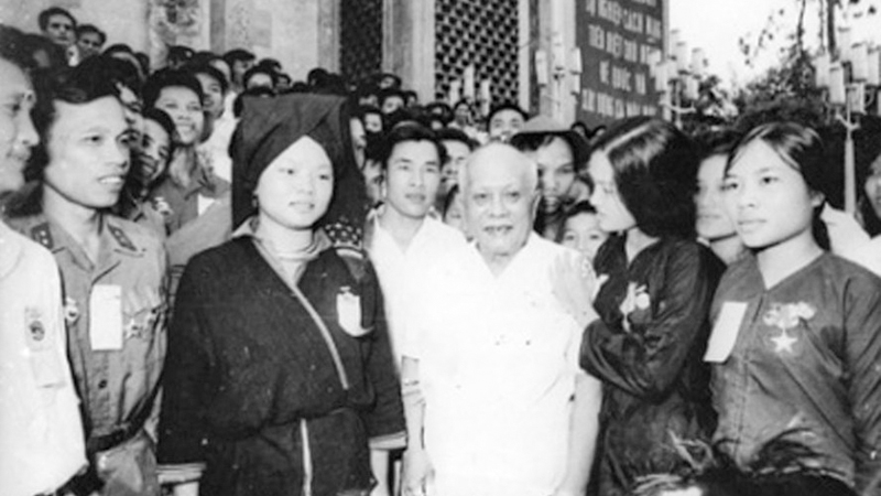 Chủ tịch Tôn Đức Thắng tại Đại hội Ba sẵn sàng toàn miền Bắc