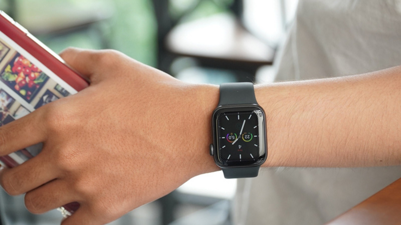 Apple Watch không bật khi nâng cổ tay lên là một trong những vấn đề phổ biến với người dùng