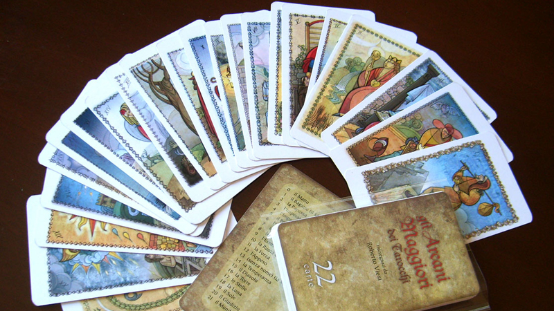 Một vài lá bài đối lập với The Magician trong Tarot