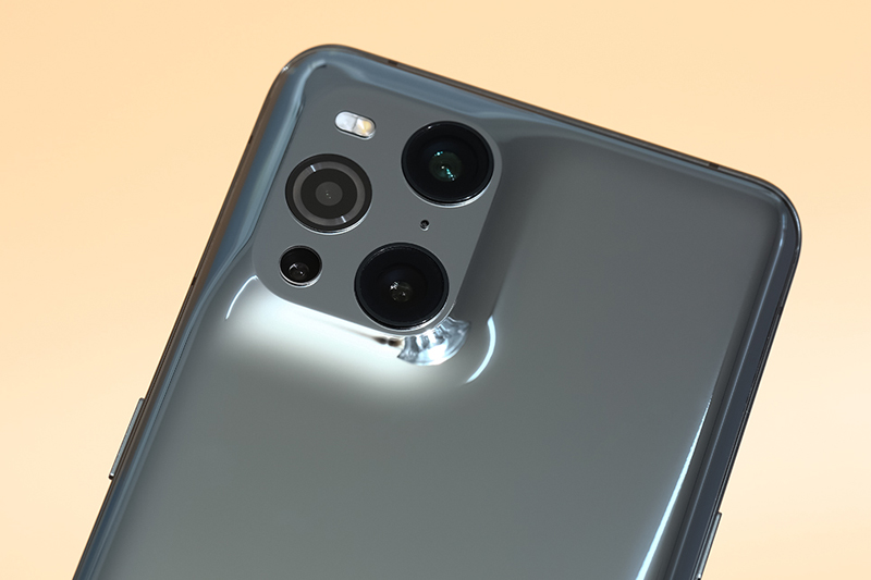 Cụm 4 camera sau trên OPPO Find X3 Pro 5G