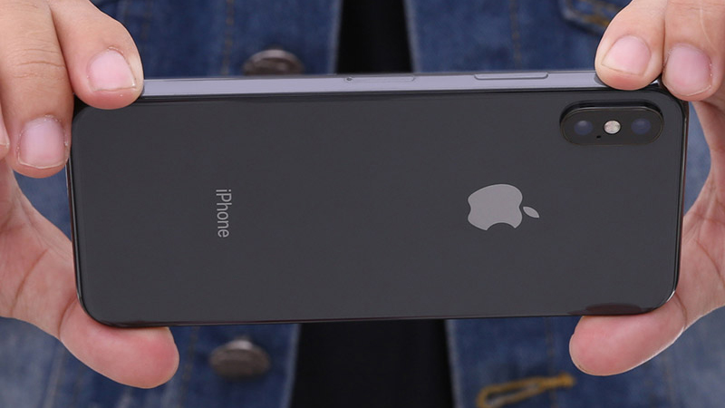 iPhone X vẫn sở hữu bộ đôi camera kép có cùng độ phân giải 12 MP