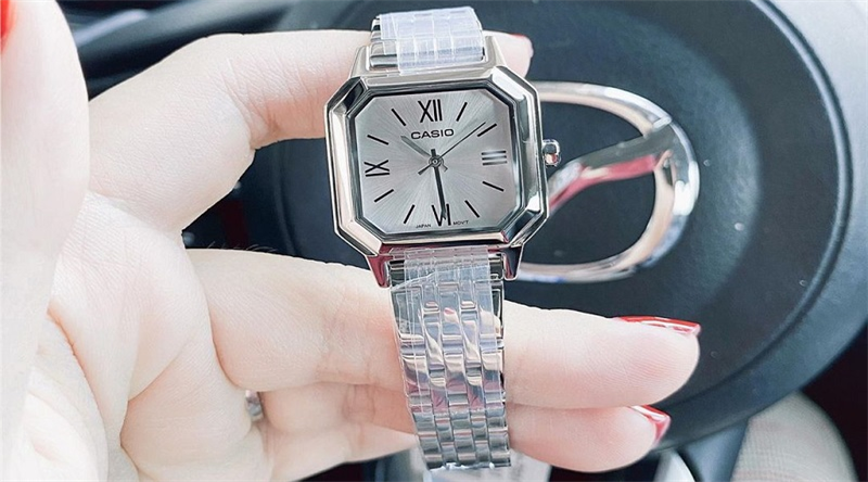 Đồng hồ nữ Casio LTP-E169D-7BDF mang thương hiệu Casio nổi tiếng