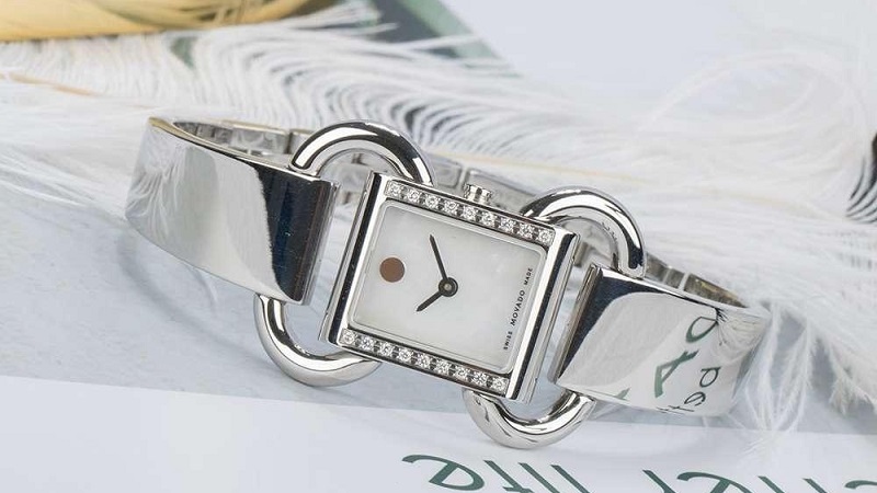 Đồng hồ MOVADO kính sapphire Nữ 0606473 có vẻ đẹp cổ điển, sang trọng