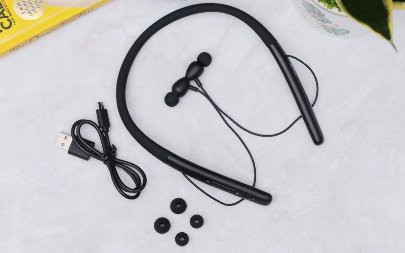 Thiết kế hiện đại của mẫu tai nghe Bluetooth Mozard Z7000A