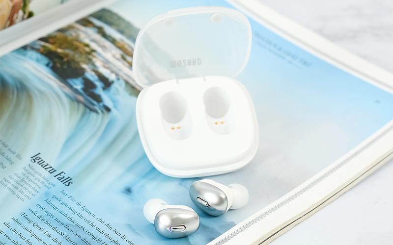 Tai nghe True Wireless Mozard Q8 có thiết kế sang trọng, thanh lịch