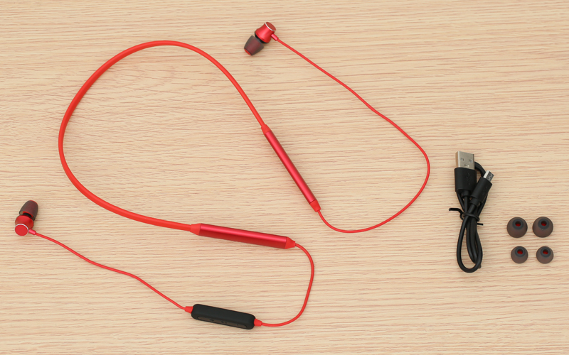 Thiết kế với kiểu choàng cổ độc đáo của tai nghe Bluetooth Mozard Q6