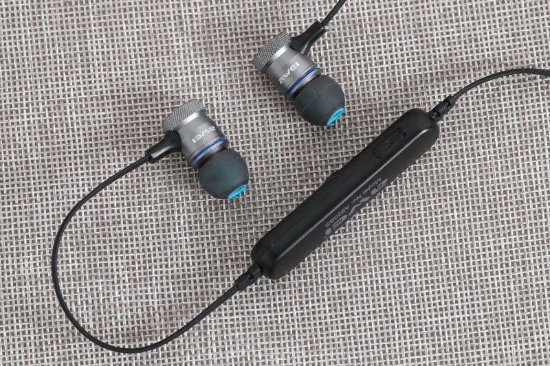 Awei A920BS có thời gian thoại lên tới 4 giờ