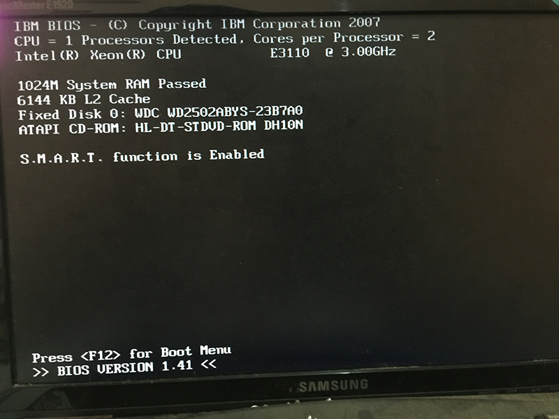 Laptop chỉ hiện đến giao diện BIOS 