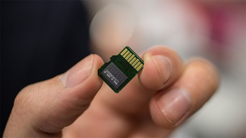 Minh họa kích thước thẻ MicroSD