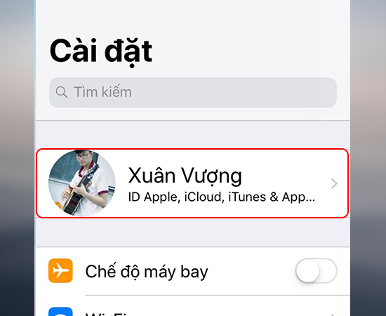 Bước 1: Vào Cài đặt > Chọn vào Tài khoản.
