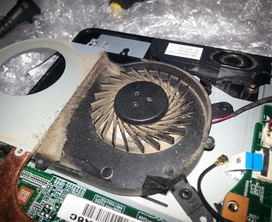 Quạt tản nhiệt Laptop bị chết: