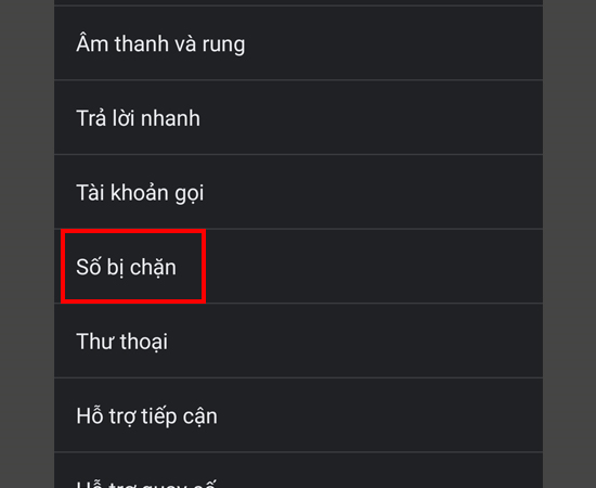 Bước 3: Tại giao diện Cài đặt, bạn nhấp chọn Số bị chặn.