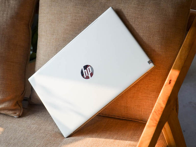 Laptop HP Pavilion 15-EG0073TU có thiết kế hiện đại