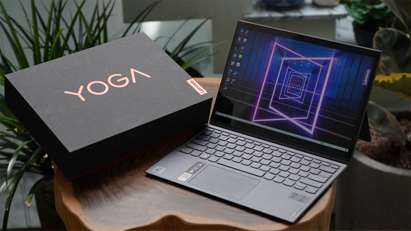 Lenovo Yoga là dòng laptop phù hợp với giới học sinh, sinh viên