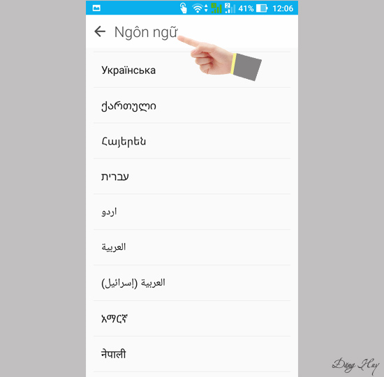 Tìm ngôn ngữ yêu thích và chọn làm ngôn ngữ máy.