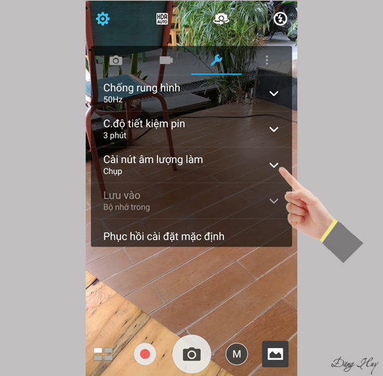 Bước 2: Chọn vào biểu tượng cài đặt và chọn