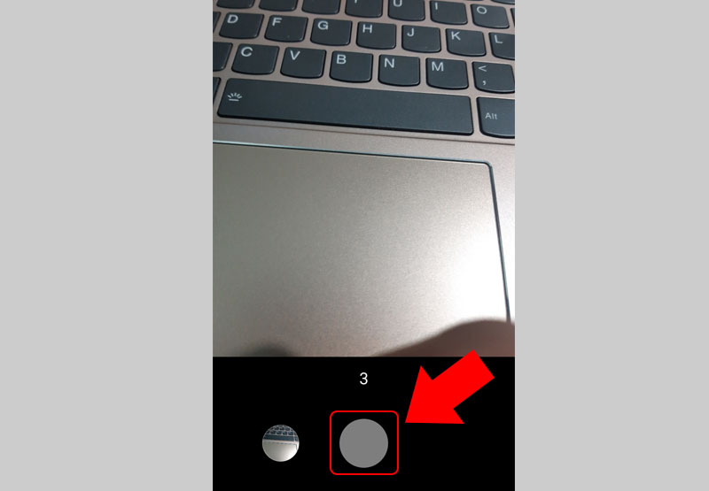 Nhấn giữ nút chụp để chụp liên tục