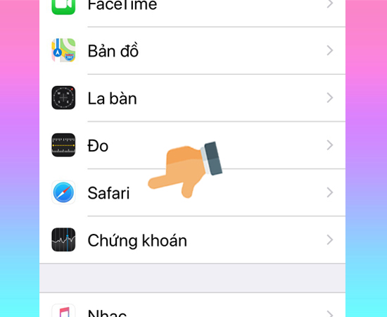 Bước 2: Kéo xuống và chọn Safari