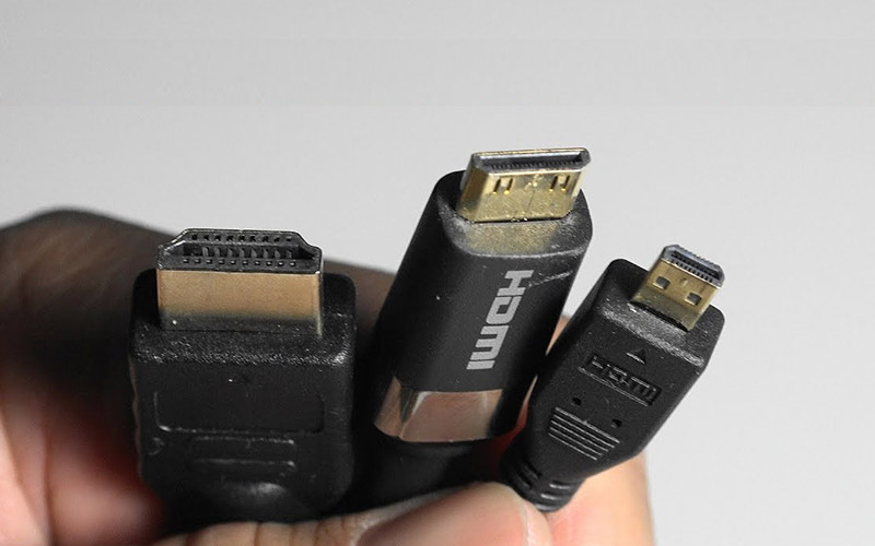Dây cáp HDMI không có khóa cắm giống dây cáp VGA