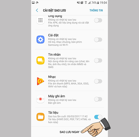 Đến bước này máy sẽ hiển thị một số dữ liệu có thể sao lưu được, bạn cần sao lưu dữ liệu nào thì bật dữ liệu đó lên, ở đây mình chọn mục tài liệu bao gồm các file hình ảnh, word, excel ... Các bạn lưu ý là phải sao lưu trước thì sau này mới khôi phục được
