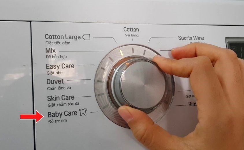 Sử dụng máy giặt có chế độ giặt quần áo trẻ em