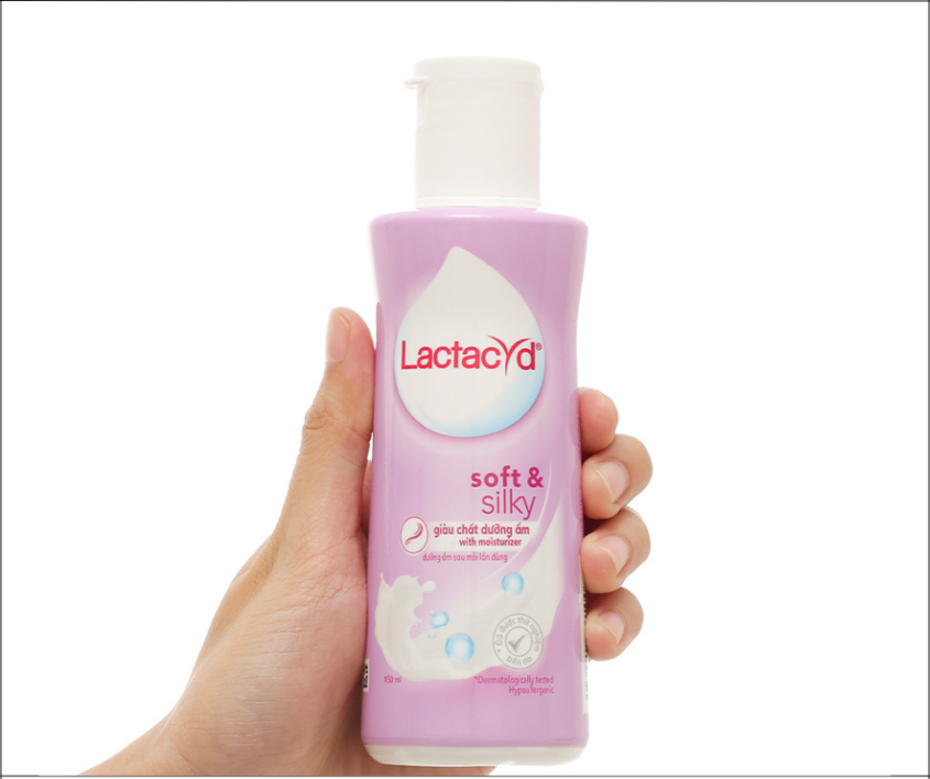 Dung dịch vệ sinh Lactacyd Soft & Silky dưỡng ẩm