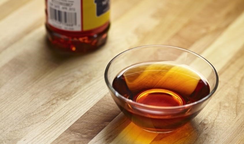Nước mắm truyền thống là gì? Lợi ích, cách nhận biết và lưu ý sử dụng