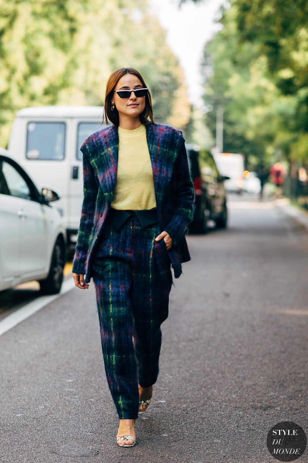 Chọn quần tây nữ cho nàng dáng tam giác ngược