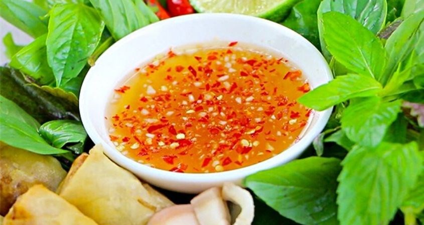 Nhận biết nước mắm công nghiệp dựa trên mùi vị