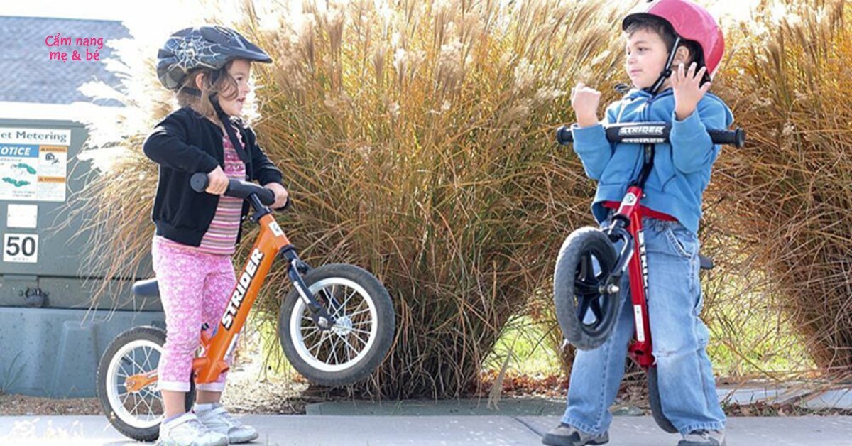 Tư vấn 7 lý do bố mẹ nên mua xe chòi chân cho bé