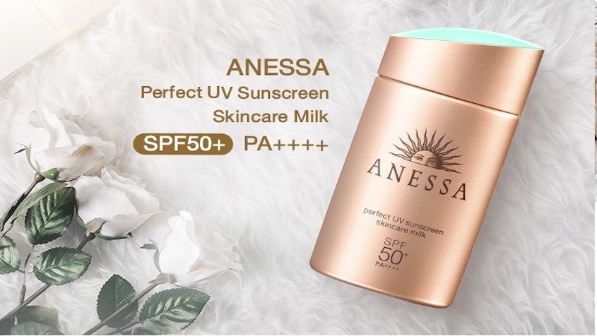 Kem chống nắng Anessa Perfect UV Skincare Milk SPF 50+ PA++++ 