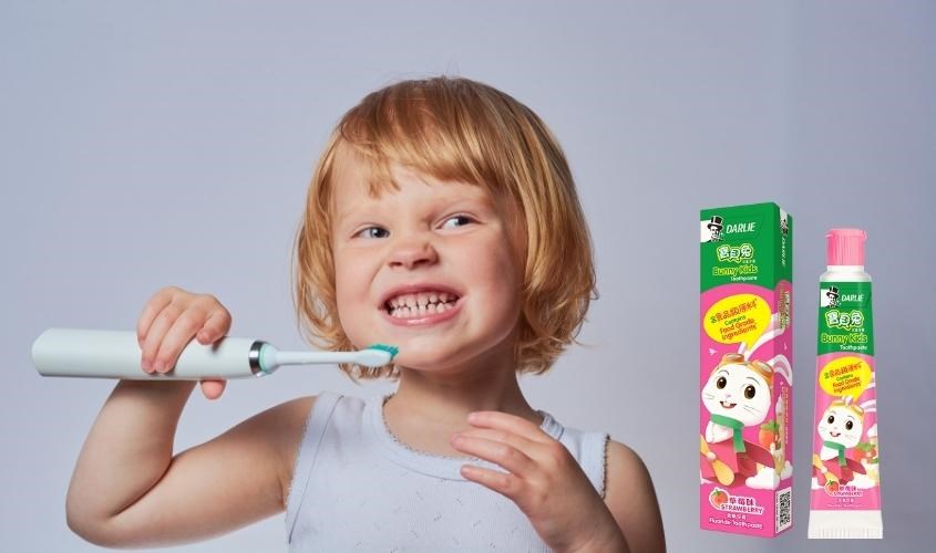 Kem đánh răng trẻ em Darlie hương dâu 40g