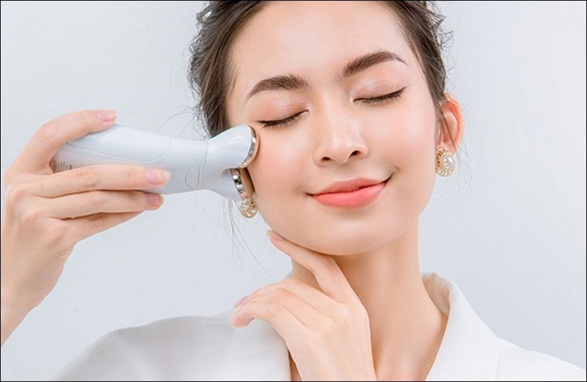  máy massage nâng cơ và cải thiện sắc tố da Lifetrons EP-400 