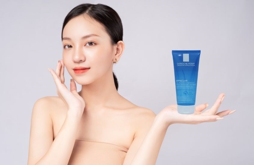 Gel rửa mặt làm dịu và giảm kích ứng dành cho da dầu, mụn La Roche Posay Effaclar 50 ml